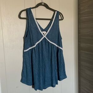NWOT Suzanne Betro weekend collection XL blue with white fringe